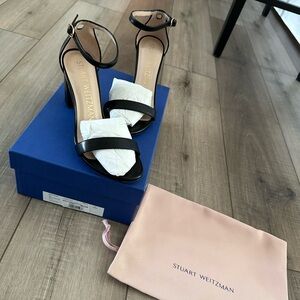 *Worn ONCE* NEARLYNUDE STRAP SANDAL Size 7